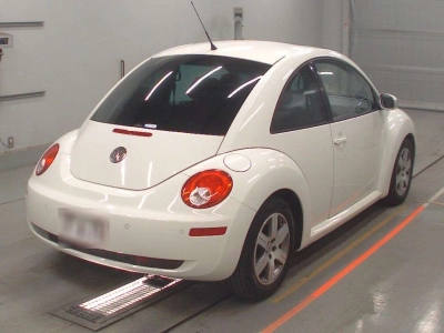 VOLKSWAGEN NEW BEETLE