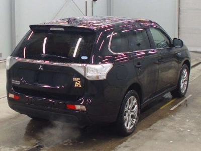 MITSUBISHI OUTLANDER PHEV