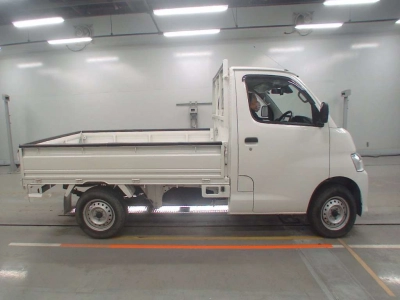 TOYOTA TOWN ACE TRUCK