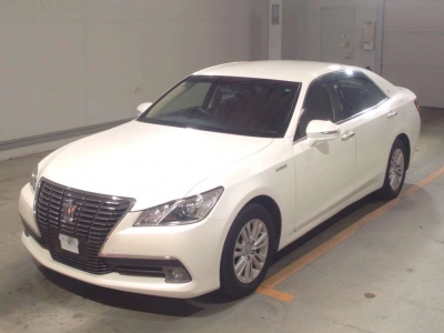 TOYOTA CROWN HYBRID