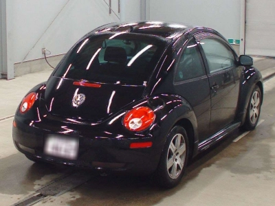 VOLKSWAGEN BEETLE