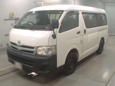 TOYOTA HIACE WAGON