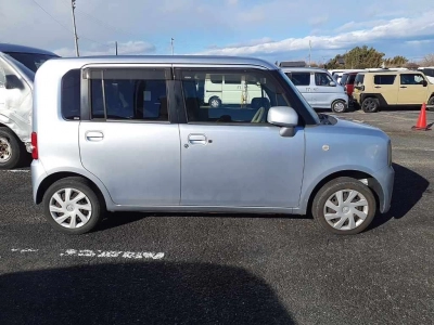 TOYOTA PIXIS SPACE