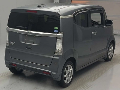 HONDA N-BOX SLASH