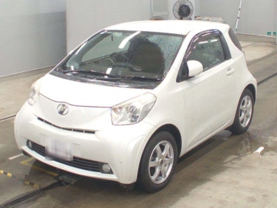 TOYOTA IQ