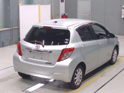TOYOTA VITZ