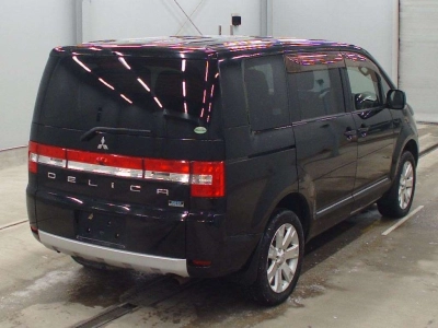 MITSUBISHI DELICA D:5