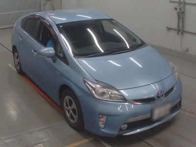 TOYOTA PRIUS PHV