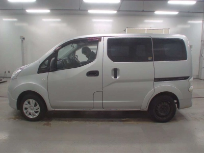 NISSAN E-NV200 VAN