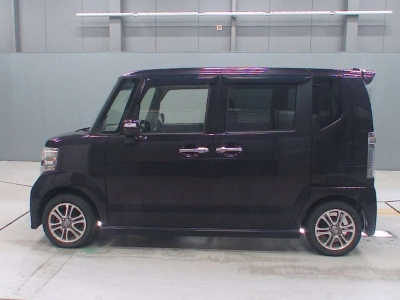 HONDA N BOX CUSTOM