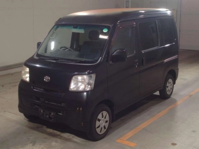 TOYOTA PIXIS VAN