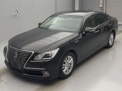 TOYOTA CROWN HYBRID