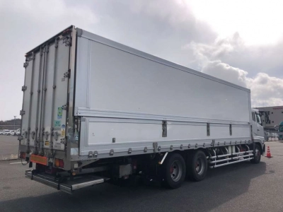 MITSUBISHI FUSO SUPER GREAT