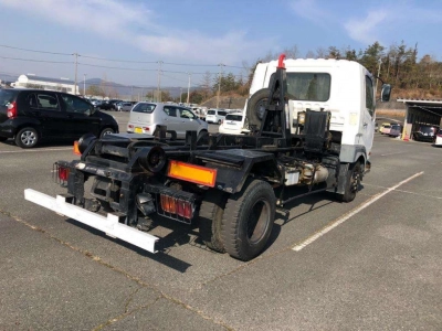 MITSUBISHI FUSO FIGHTER