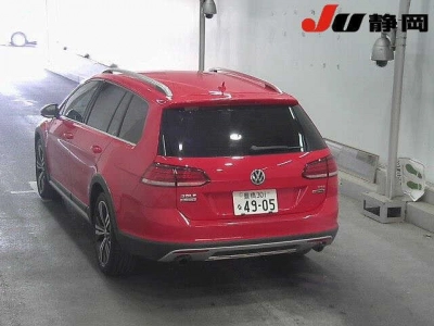 VOLKSWAGEN GOLF ALLTRACK