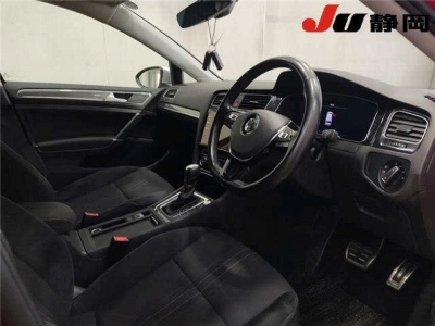 VOLKSWAGEN GOLF ALLTRACK