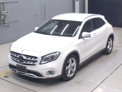 MERCEDES BENZ GLA