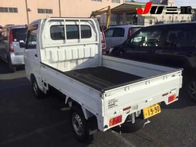 NISSAN NT100 CLIPPER