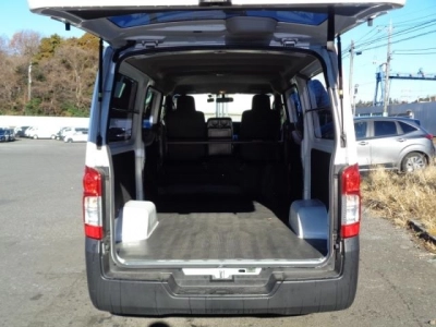 NISSAN NV350 CARAVAN
