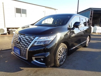 NISSAN ELGRAND