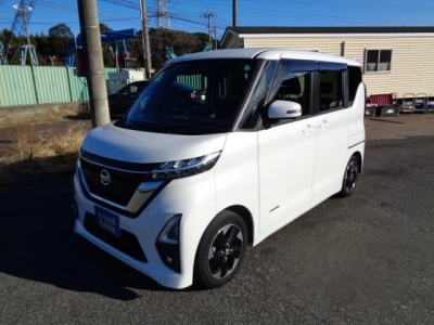 NISSAN ROOX