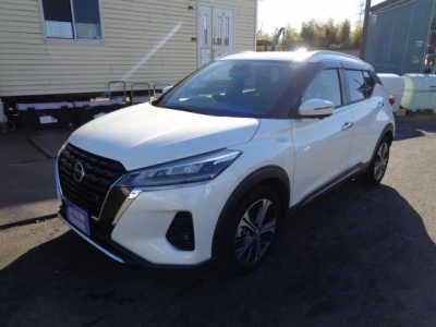 NISSAN KICKS