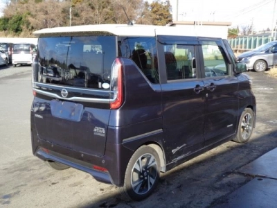 NISSAN ROOX