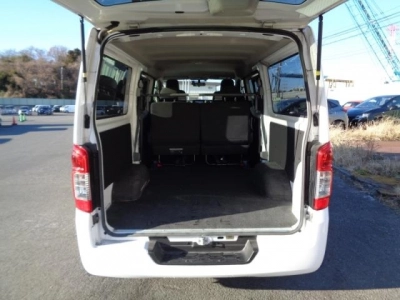 NISSAN NV350 CARAVAN