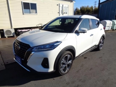 NISSAN KICKS