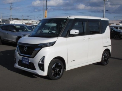 NISSAN ROOX