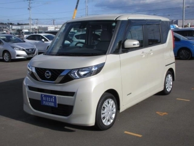 NISSAN ROOX