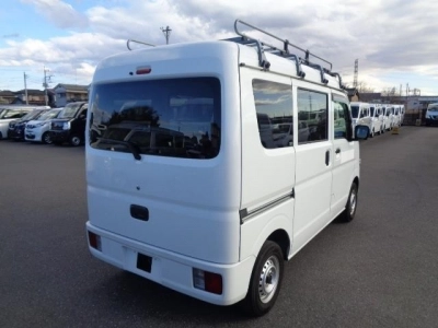 NISSAN CLIPPER VAN
