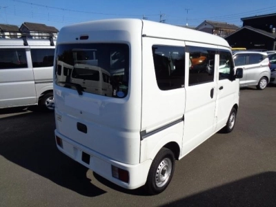 NISSAN CLIPPER VAN