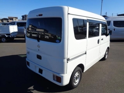 NISSAN CLIPPER VAN