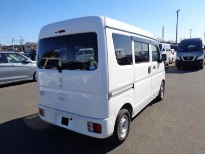 NISSAN CLIPPER VAN