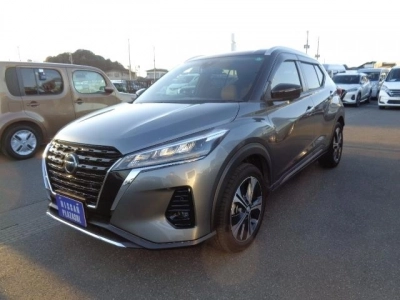 NISSAN KICKS