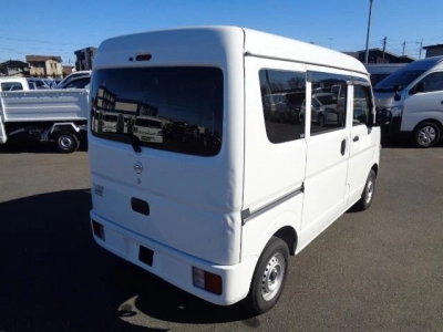 NISSAN CLIPPER VAN