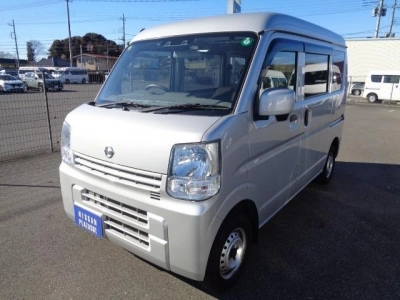 NISSAN CLIPPER VAN