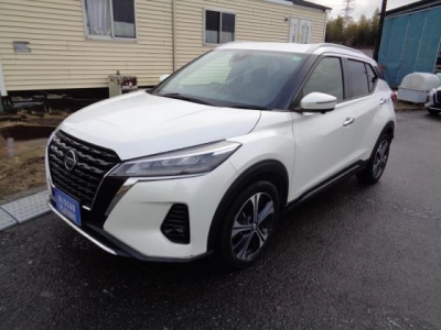 NISSAN KICKS