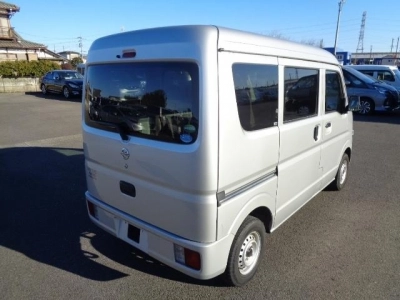 NISSAN CLIPPER VAN