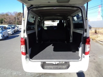 NISSAN NV350 CARAVAN