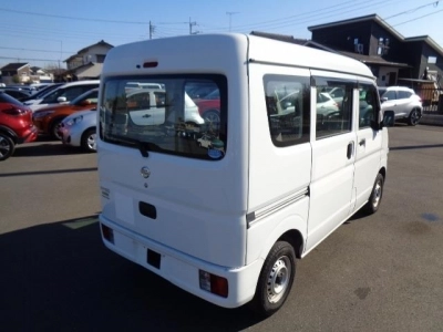 NISSAN CLIPPER VAN