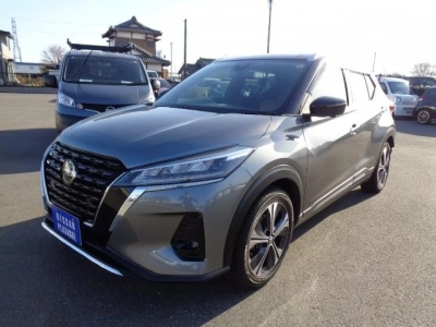 NISSAN KICKS
