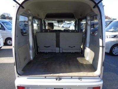 NISSAN CLIPPER VAN
