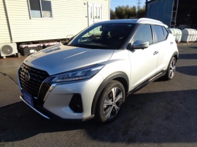 NISSAN KICKS