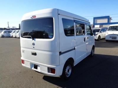 NISSAN CLIPPER VAN