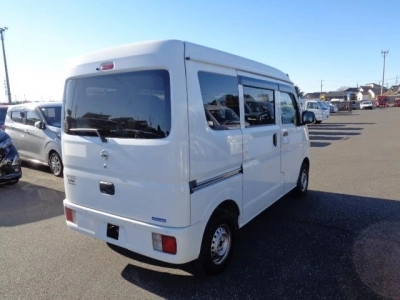 NISSAN CLIPPER VAN