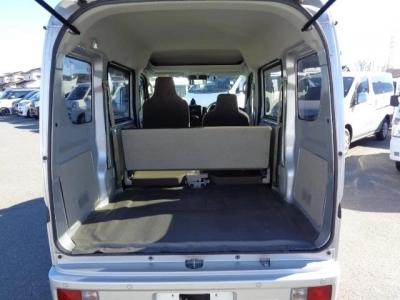 NISSAN CLIPPER VAN