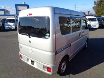 NISSAN CLIPPER VAN