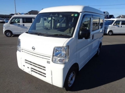 NISSAN CLIPPER VAN